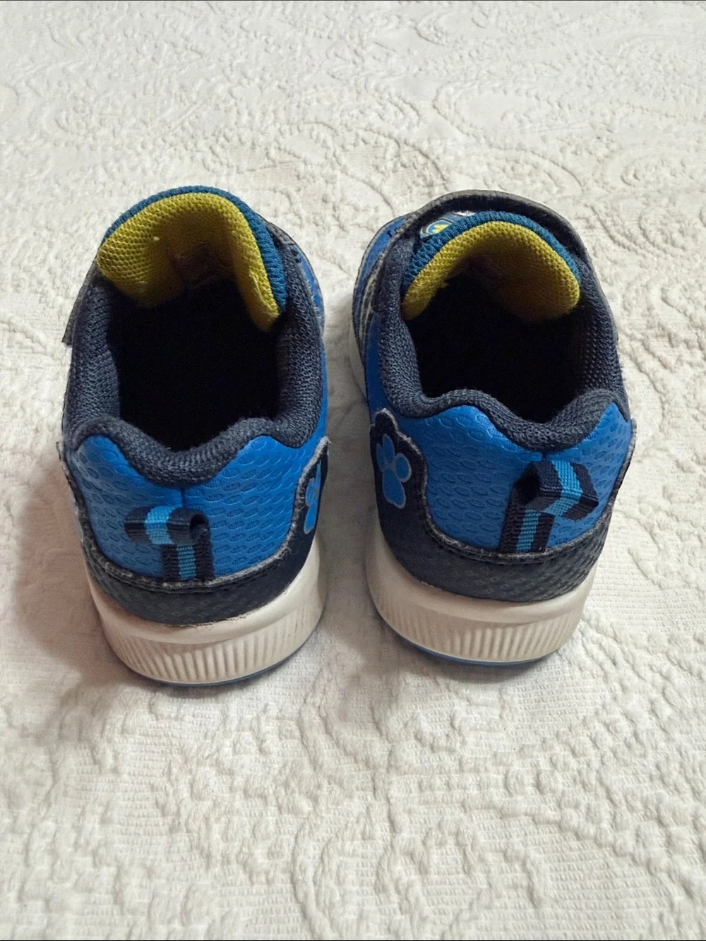 Paw Patrol Sneakers Size 7 Toddler with LIGHT UP Character Graphics